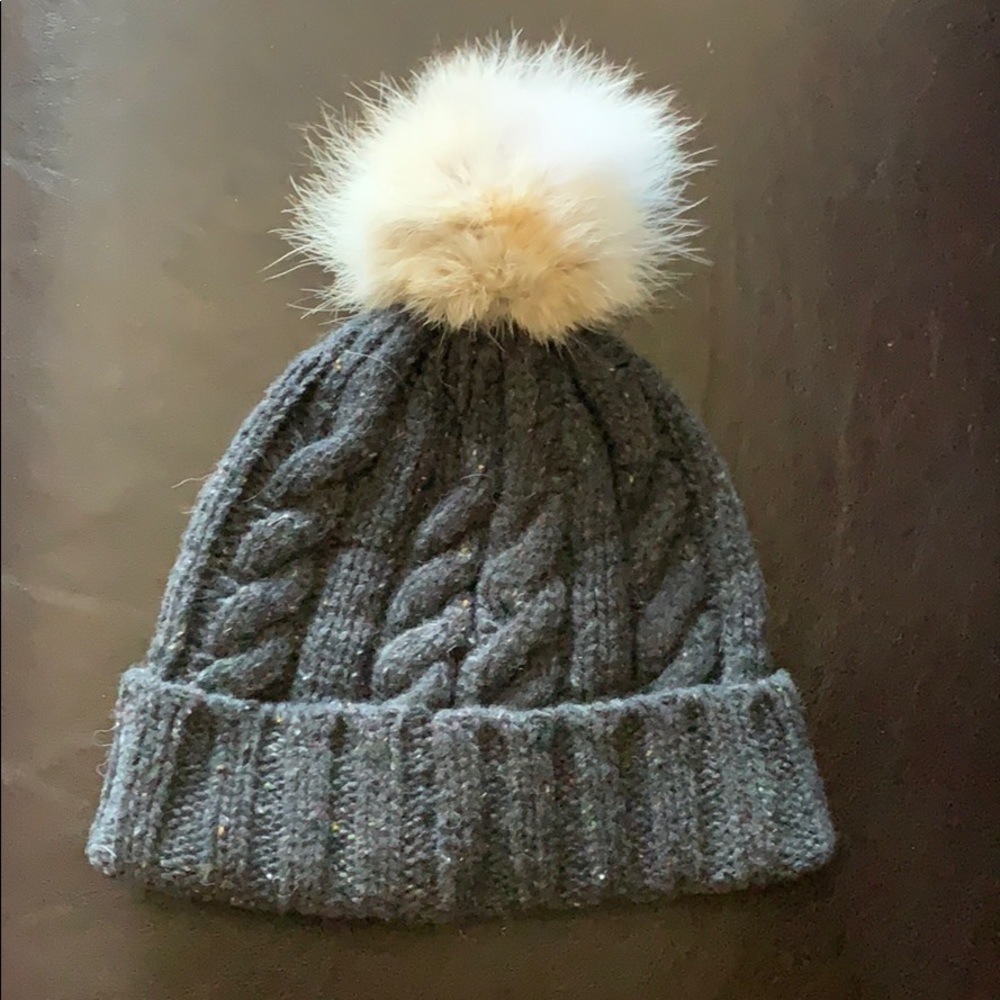 Real fur hat, I never used btw. Brand new